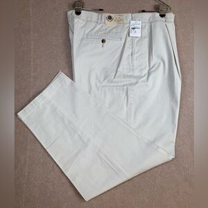 Nordstrom classic casuals Light Khaki Chinos
W42 L34